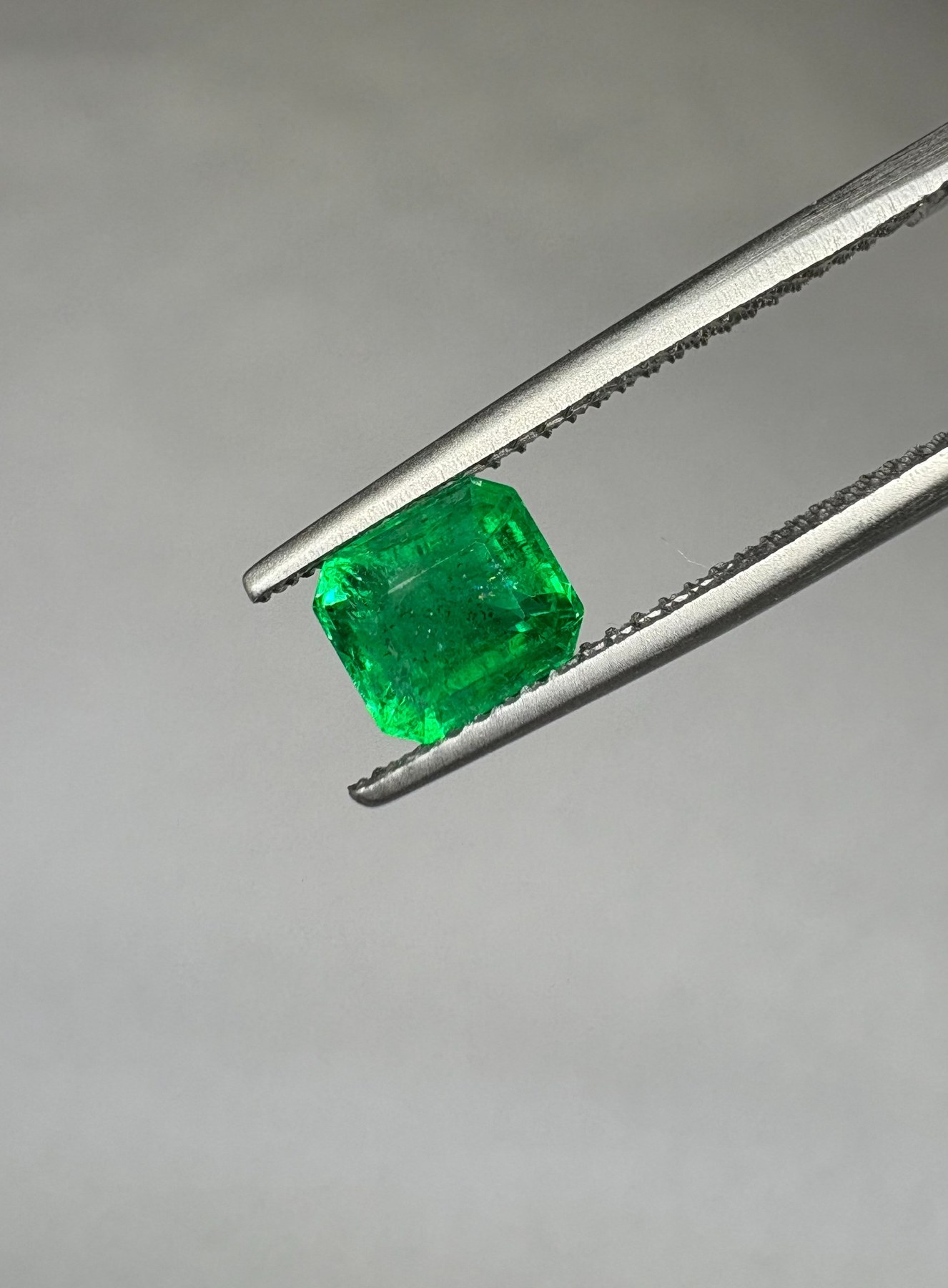 OGE-010 — Émeraude naturelle 1,00 ct